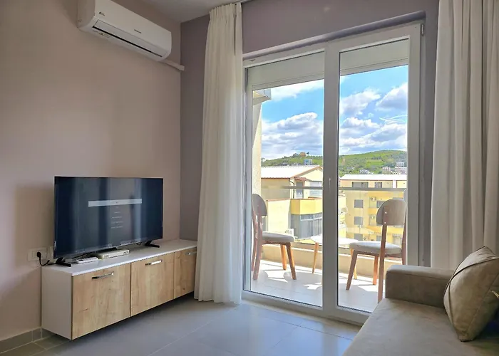 Apartment In 095 *